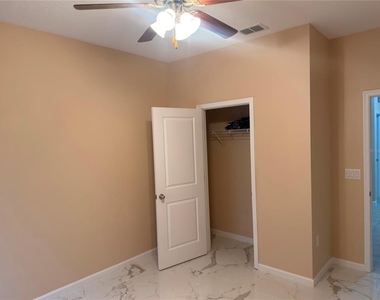 5583 Toulouse Lane - Photo Thumbnail 14