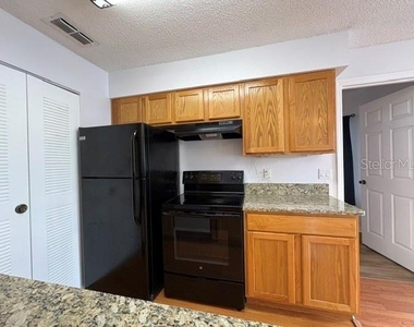1085 S Hiawassee Road - Photo Thumbnail 9