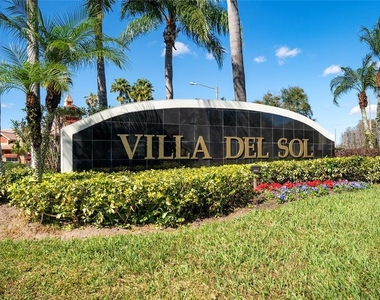 2200 Key West Court - Photo Thumbnail 8