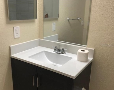 2200 Key West Court - Photo Thumbnail 6