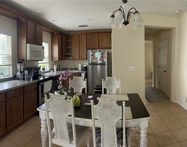 848 Runner Oak Street - Photo Thumbnail 5