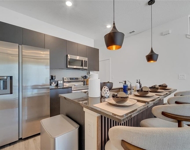 3205 Energy Drive - Photo Thumbnail 16
