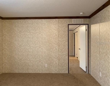 877 Se 38 Way - Photo Thumbnail 4