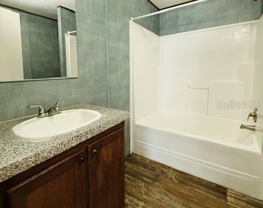 877 Se 38 Way - Photo Thumbnail 8