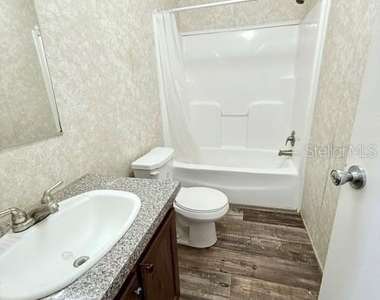 877 Se 38 Way - Photo Thumbnail 14