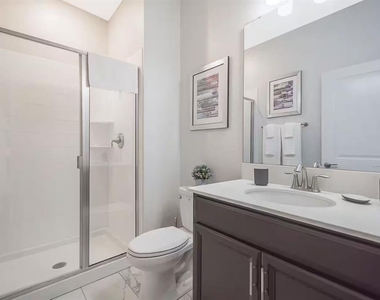 4909 Windermere Avenue - Photo Thumbnail 9