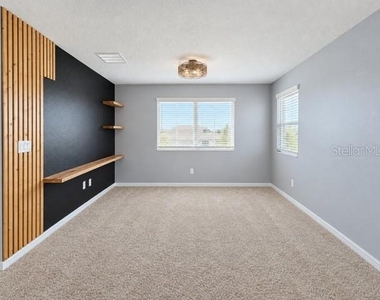 2436 Blowing Breeze Avenue - Photo Thumbnail 10