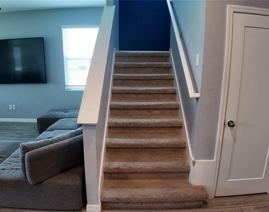 2436 Blowing Breeze Avenue - Photo Thumbnail 10