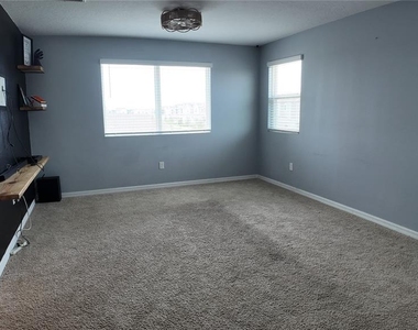 2436 Blowing Breeze Avenue - Photo Thumbnail 11