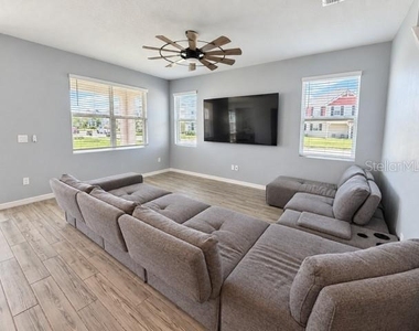 2436 Blowing Breeze Avenue - Photo Thumbnail 7