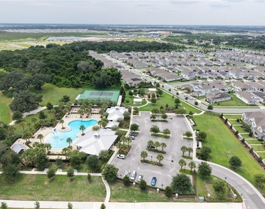 2436 Blowing Breeze Avenue - Photo Thumbnail 24