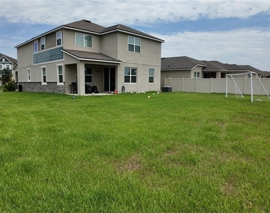 2436 Blowing Breeze Avenue - Photo Thumbnail 2