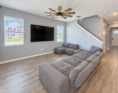 2436 Blowing Breeze Avenue - Photo Thumbnail 8