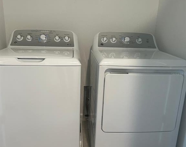 3270 Vesara Drive - Photo Thumbnail 7