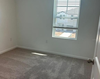 3270 Vesara Drive - Photo Thumbnail 2