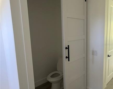 14300 Sanilac Avenue - Photo Thumbnail 9