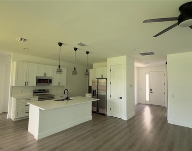14300 Sanilac Avenue - Photo Thumbnail 1