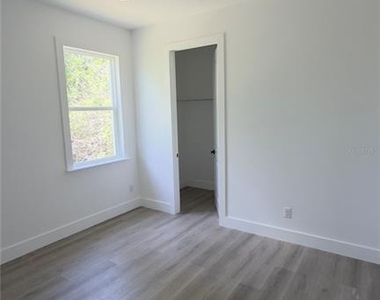 14300 Sanilac Avenue - Photo Thumbnail 6
