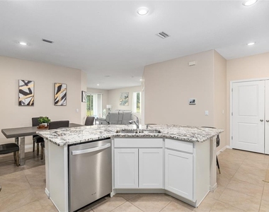 5389 Nw 48th Place - Photo Thumbnail 24