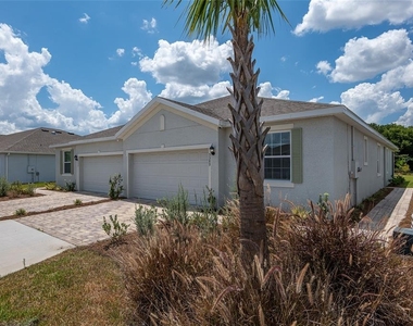 5389 Nw 48th Place - Photo Thumbnail 2