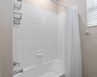 5389 Nw 48th Place - Photo Thumbnail 36