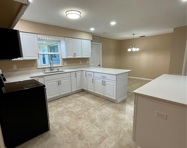 9359 Bahia Road - Photo Thumbnail 7