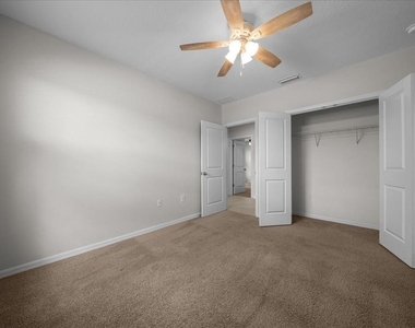 5025 Ne 15th Place - Photo Thumbnail 46