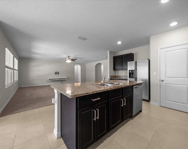 5025 Ne 15th Place - Photo Thumbnail 18