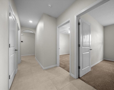 5025 Ne 15th Place - Photo Thumbnail 12