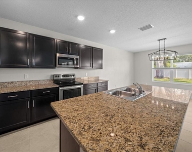 5025 Ne 15th Place - Photo Thumbnail 21