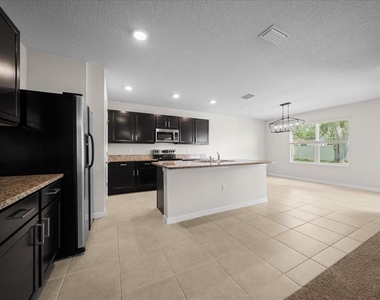 5025 Ne 15th Place - Photo Thumbnail 23