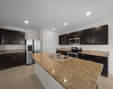 5025 Ne 15th Place - Photo Thumbnail 16