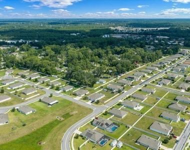 5025 Ne 15th Place - Photo Thumbnail 8