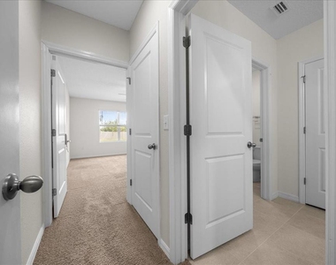 5025 Ne 15th Place - Photo Thumbnail 31