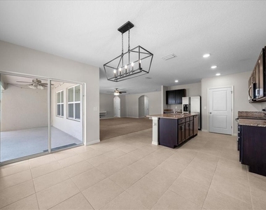 5025 Ne 15th Place - Photo Thumbnail 14