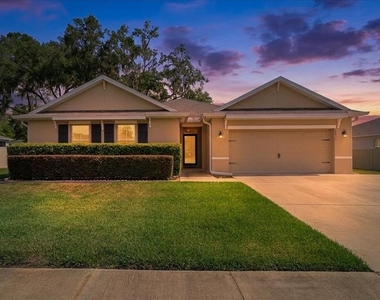 5025 Ne 15th Place - Photo Thumbnail 1
