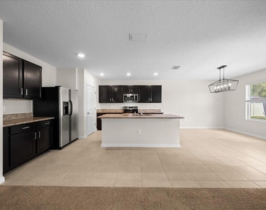 5025 Ne 15th Place - Photo Thumbnail 15