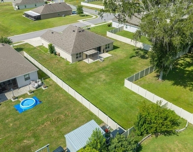 5025 Ne 15th Place - Photo Thumbnail 3