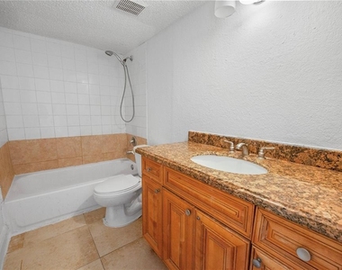 4709 S Texas Avenue - Photo Thumbnail 11