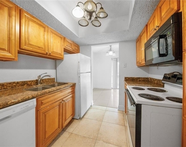 4709 S Texas Avenue - Photo Thumbnail 5