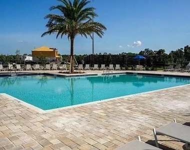 11124 Longleaf Woods Drive - Photo Thumbnail 16