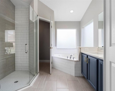 14018 Budworth Circle - Photo Thumbnail 32
