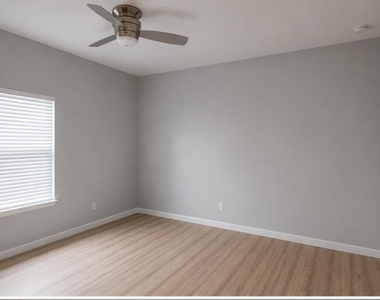 617 Holmes Avenue - Photo Thumbnail 5