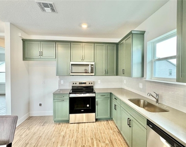 13442 Leggett Alley - Photo Thumbnail 12