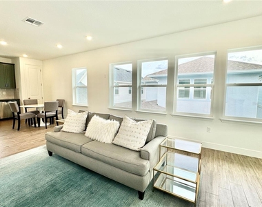 13442 Leggett Alley - Photo Thumbnail 8