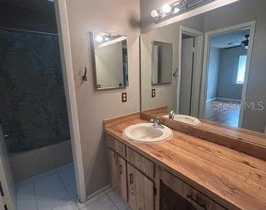 4403 Prairie Court - Photo Thumbnail 7