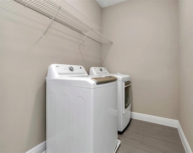2953 Voyager Avenue - Photo Thumbnail 23