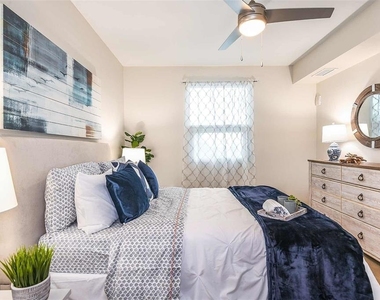 415-3 E Pine Street - Photo Thumbnail 12