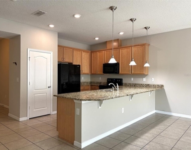 5110 Adelaide Drive - Photo Thumbnail 3
