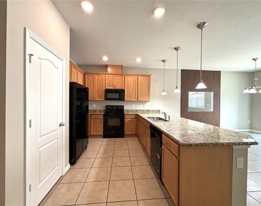5110 Adelaide Drive - Photo Thumbnail 2